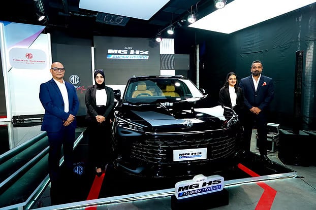 দেশের বাজারে নতুন মডেলের দুই গাড়ি