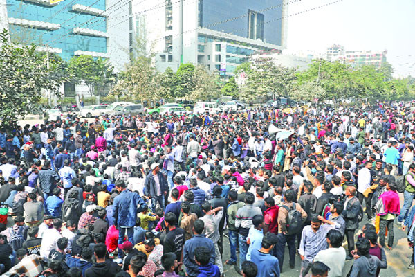 সেনা-বিজিবি মোতায়েন নির্বাচন ভবন ঘিরে