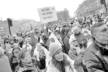 ট্রাম্পের মন্তব্যে উত্তাল ডেনমার্ক