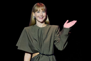 ‘সুন্দরী নন’ বলে সিনেমা হাতছাড়া হয় অস্কারজয়ী অভিনেত্রীর