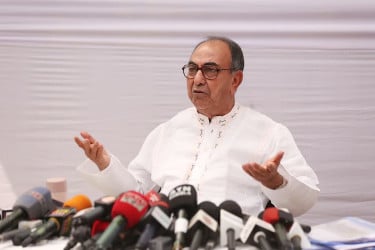 নারীদের ঘরে রাখলে অর্ধেকের বেশি জনগোষ্ঠী কাজে আসবে না: মির্জা আব্বাস