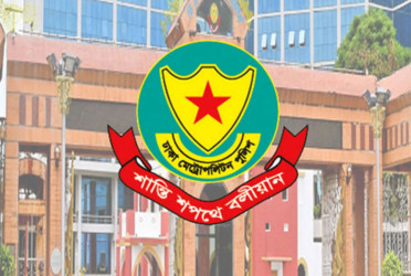 রাজধানীতে ট্রাফিক আইন লঙ্ঘনে ২১৬৭ মামলা