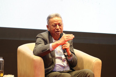 চাকরির ক্ষেত্রে সমসুযোগ তৈরি হয়েছে কিনা তা দেখা উচিত : খসরু