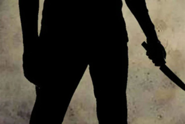 ছুরিকাঘাতে গৃহবধূ খুন