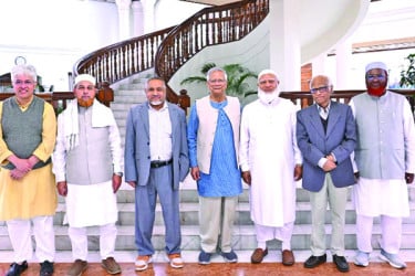 প্রধান উপদেষ্টার সঙ্গে আমিরের বৈঠক