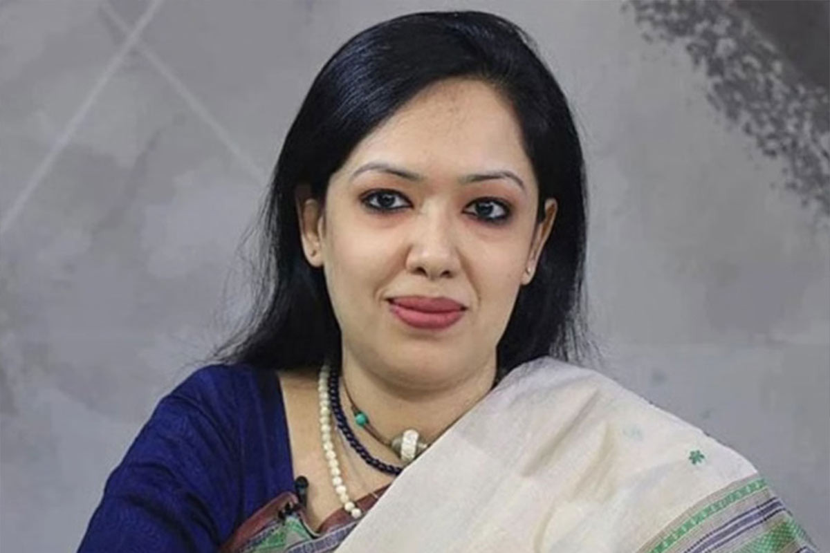 রুমিন ফারহানাকে শোকজ