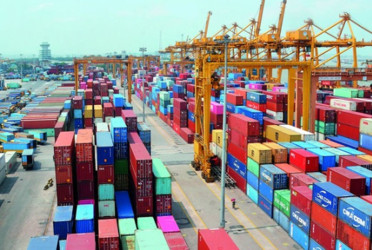 ব্যবসাবাণিজ্যে এখনো দুর্দিন