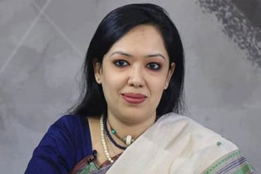 রুমিন ফারহানাকে শোকজ