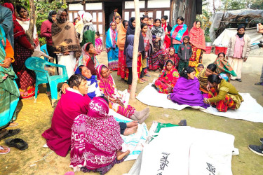 সড়ক দুর্ঘটনায় পাঁচ কিষাণী নিহত, কোটালীপাড়ায় শোকের মাতম