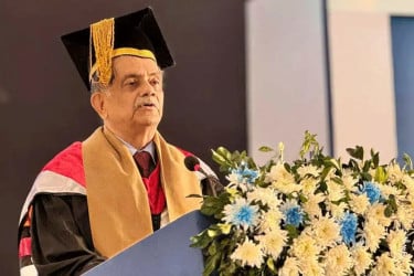 ডিগ্রি সুযোগ দেয়, শিক্ষা দায়িত্বশীল করে তোলে : শিক্ষা উপদেষ্টা