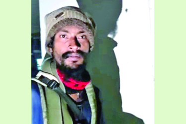 ছদ্মবেশী কিলার ভবঘুরে সম্রাট