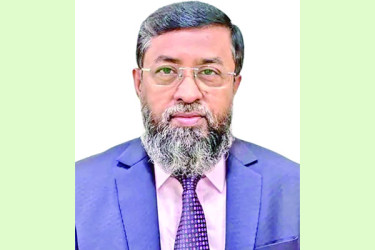 পোশাক খাত এক বছর ধরে আইসিইউতে