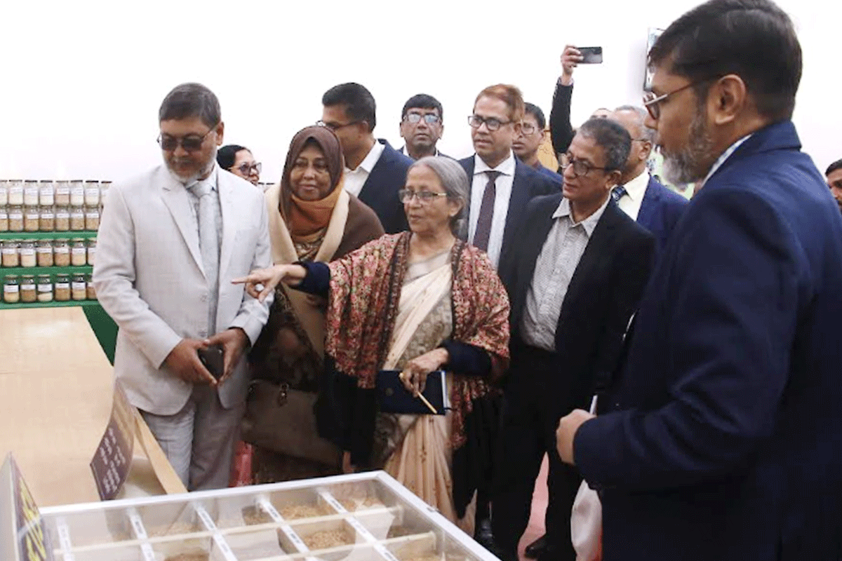 কৃষি জমি অকৃষি কাজে ব্যবহার কমাতে হবে: প্রাণিসম্পদ উপদেষ্টা