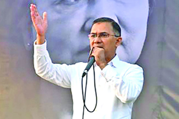 মানুষের কল্যাণের জন্য রাজনীতি করি