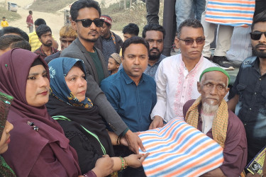 নারায়ণগঞ্জে খালেদা জিয়ার রুহের মাগফিরাত কামনায় শীতবস্ত্র বিতরণ