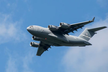 গ্রিনল্যান্ডে সামরিক প্লেন পাঠালেন ট্রাম্প