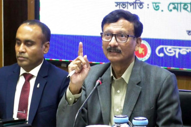 নির্বাচনে সরকারি কর্মকর্তাদের নিরপেক্ষতা কাজে প্রমাণ করতে হবে: পররাষ্ট্র উপদেষ্টা
