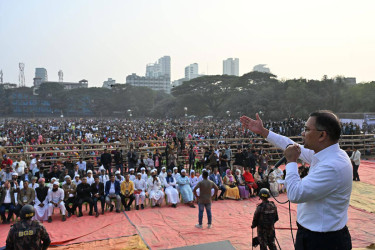 বস্তিবাসীদের জন্য উন্নত শিক্ষা ও চিকিৎসা নিশ্চিত করা হবে: তারেক রহমান