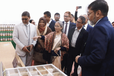 কৃষি জমি অকৃষি কাজে ব্যবহার কমাতে হবে: প্রাণিসম্পদ উপদেষ্টা