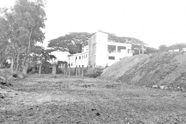 খাল দখল-ভরাট, হাজার একর জমি জলাবদ্ধতার ঝুঁকিতে