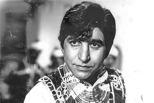 ধূসর হয়ে গেল রঙিন নিশান...