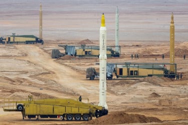 ব্যালিস্টিক মিসাইল শক্তিতে কে এগিয়ে ইরান নাকি ইসরায়েল?