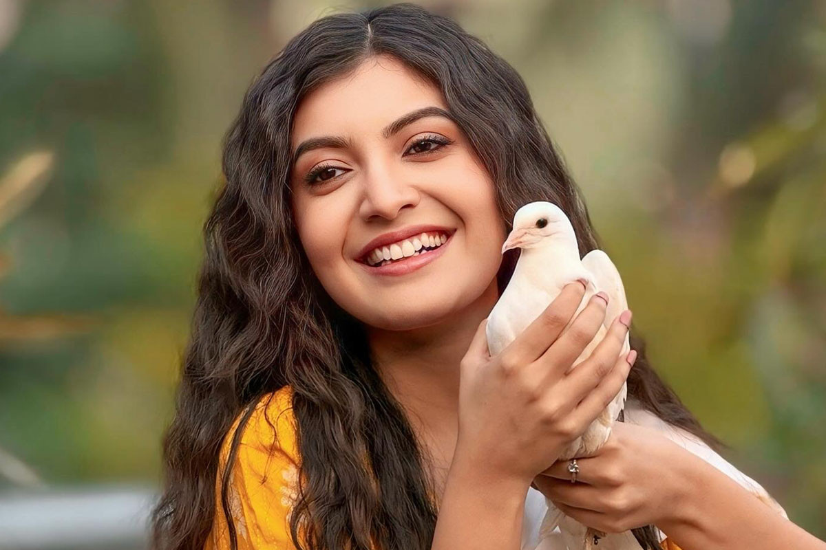 প্রথমবারের মতো বড় পর্দায় সাদনিমা