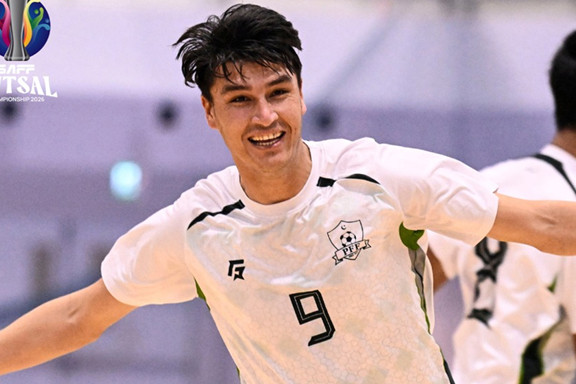 পাকিস্তানের কাছে হেরে শিরোপা দৌড়ে ছিটকে গেল বাংলাদেশ