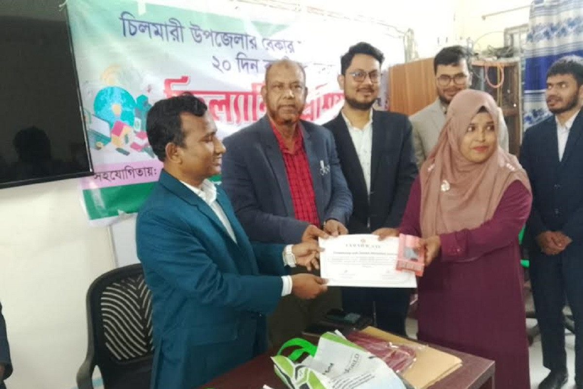 চিলমারীতে বেকার যুব-যুবমহিলাদের ফ্রিল্যান্সিং ও সেলাই প্রশিক্ষণ