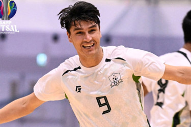 পাকিস্তানের কাছে হেরে শিরোপা দৌড়ে ছিটকে গেল বাংলাদেশ