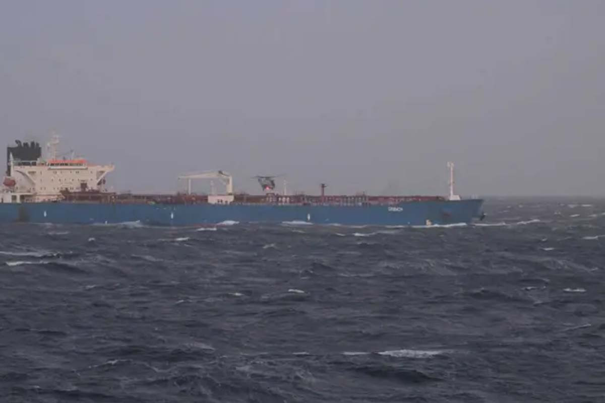 রাশিয়া থেকে আসা ট্যাংকার জাহাজ জব্দ করল ফ্রান্স