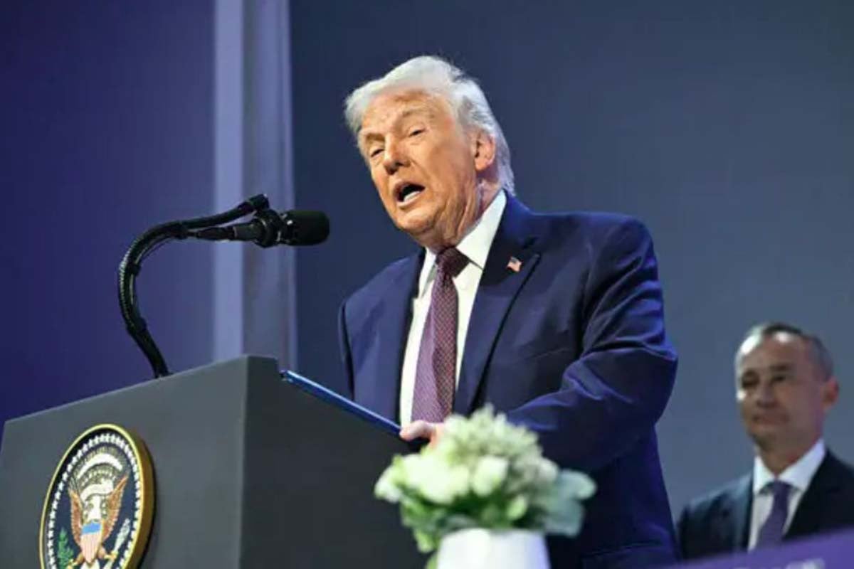 ইরানের দিকে এগোচ্ছে মার্কিন যুদ্ধজাহাজের বড় বহর: ট্রাম্প