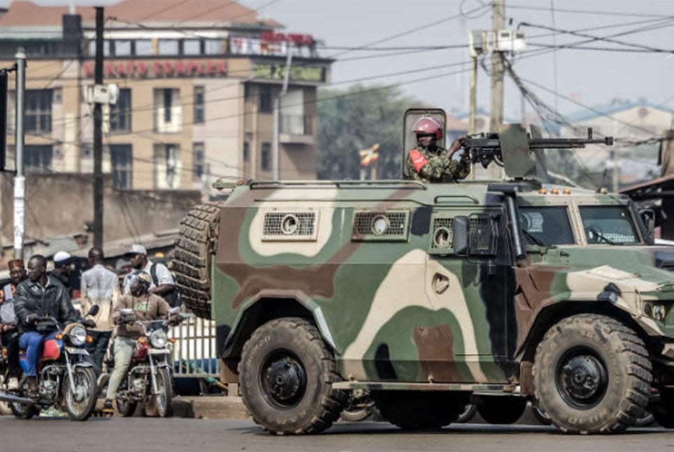 উগান্ডায় বিতর্কিত নির্বাচনে ২ হাজার বিরোধী সমর্থক আটক, হত্যা ৩০