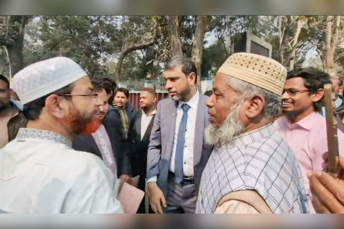 কুড়িগ্রাম-২: প্রচারে ব্যস্ত সময় পার করছেন প্রার্থীরা