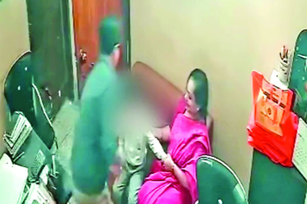 শিশুকে নির্যাতনের অভিযোগে স্কুলের ব্যবস্থাপক কারাগারে