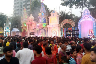 জগন্নাথ হলে উৎসবমুখর পরিবেশে সরস্বতী পূজা