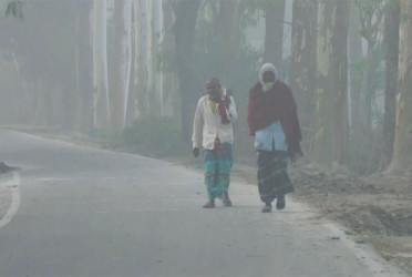 মৃদু শৈত্যপ্রবাহে বিপর্যস্ত জনজীবন