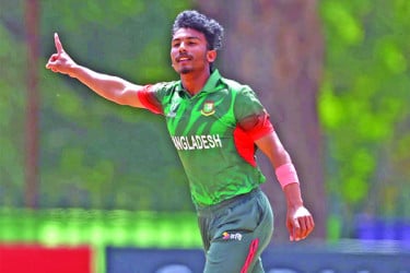 যুক্তরাষ্ট্রকে উড়িয়ে সুপার সিক্সে যুবারা