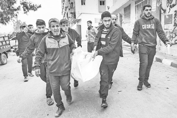 গাজায় ইসরায়েলের বিমান হামলা