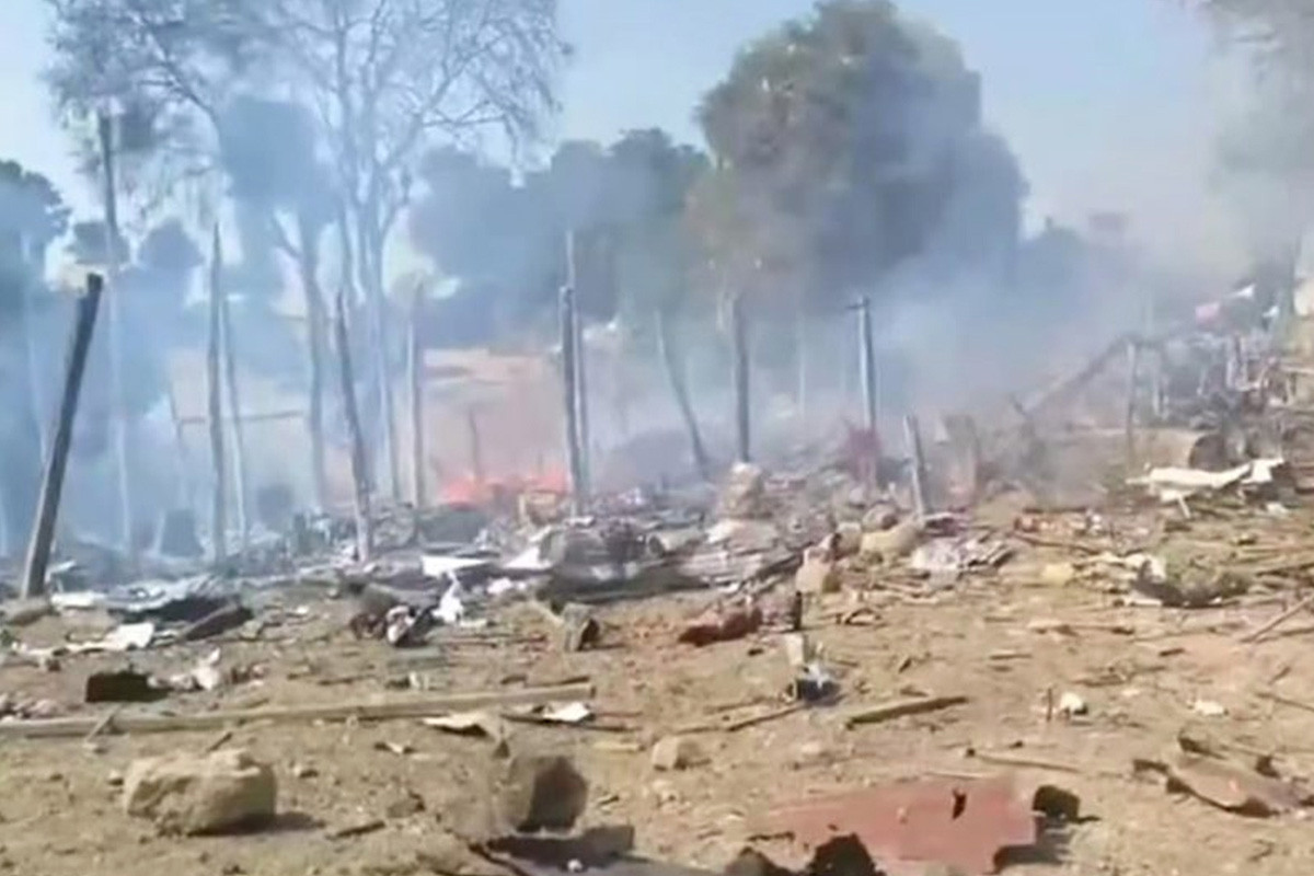 মিয়ানমারে জান্তার বিমান হামলায় নিহত ২৭