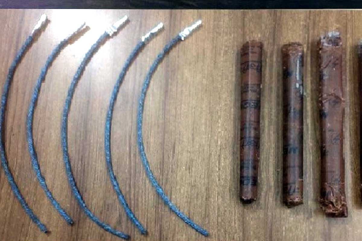 সিলেটে রেলের টয়লেটে মিলল ভারতীয় বিস্ফোরক!