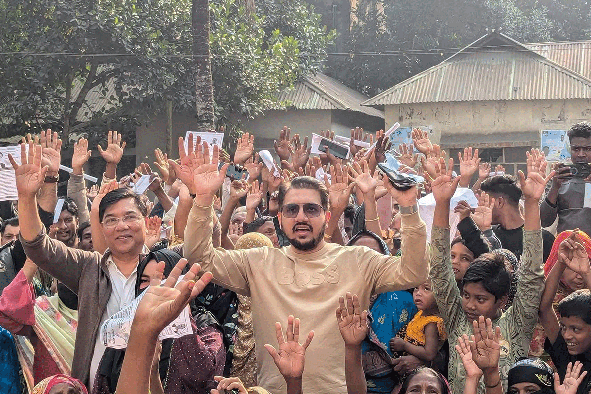 ‘আগে ভোট দিবো, পরে ভাত খাবো’