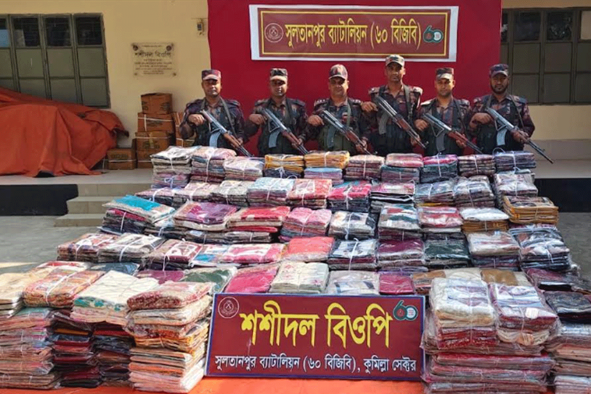 কসবায় ৯২ লাখ টাকার ভারতীয় শাড়ি জব্দ