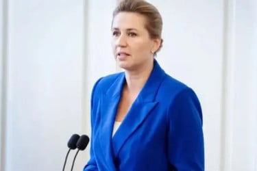 গ্রিনল্যান্ডের প্রধানমন্ত্রীর সঙ্গে বৈঠক করবেন ডেনমার্কের প্রধানমন্ত্রী