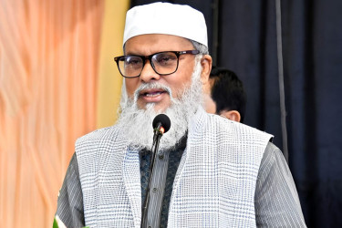 ঢাবির কেন্দ্রীয় মসজিদের উন্নয়নে সহায়তার আশ্বাস ধর্ম উপদেষ্টার
