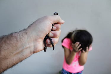 মর্মান্তিক, ৫০ পর্যন্ত লিখতে না পারায় বাবার মারধরে শিশুর মৃত্যু!