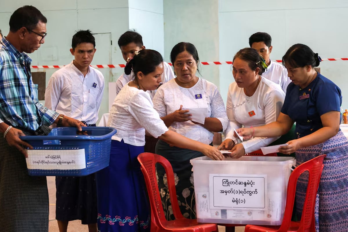 শেষ হলো মিয়ানমারের নির্বাচন, বড় জয়ের পথে সেনাসমর্থিত দল
