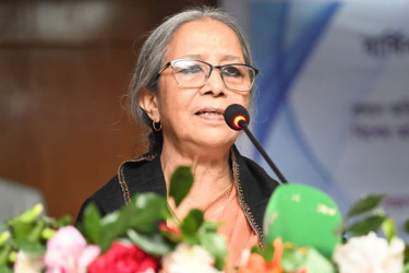 সিগারেটকে অনেক ছেলে-মেয়ে ফ্যাশন মনে করে: প্রাণিসম্পদ উপদেষ্টা