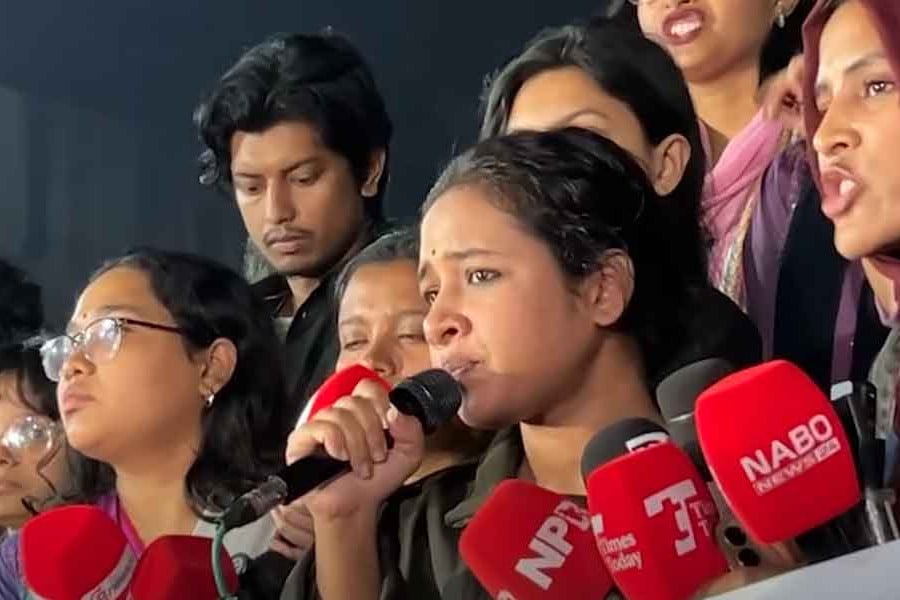 নারীকে নিয়ে অশালীন মন্তব্য : জামায়াত নেতাকে হুঁশিয়ারি শিক্ষার্থীদের