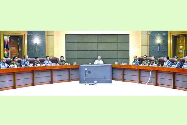 নির্দেশ নির্বাচনে নিরপেক্ষতার সঙ্গে দায়িত্ব পালনের